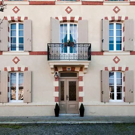 La Grande Maison Bed & Breakfast